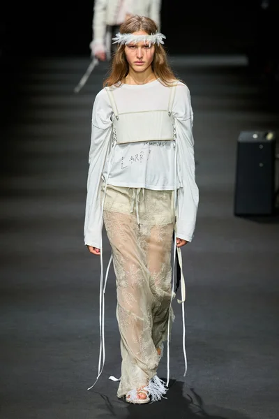 Look 9